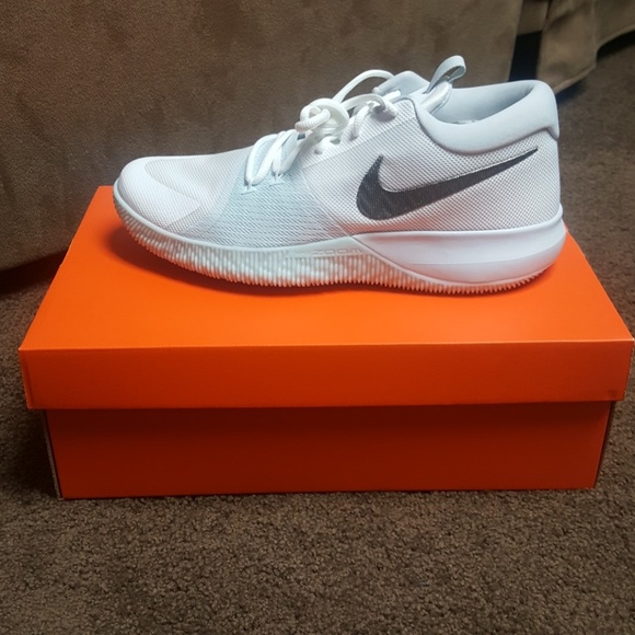 nike zoom assersion basketball shoes